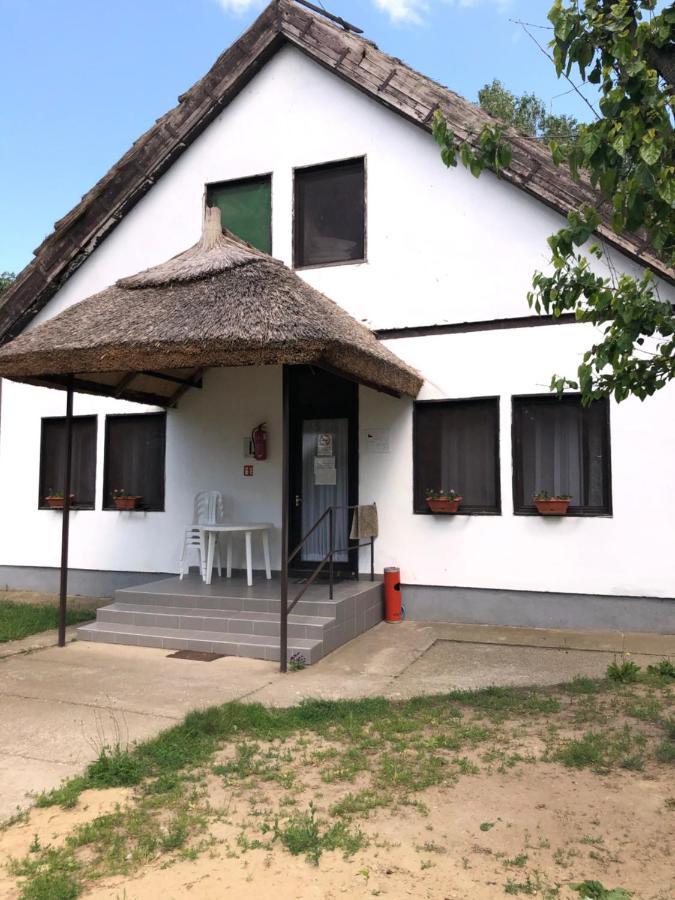 Patkos Motel ทิสซาฟือแรด ภายนอก รูปภาพ